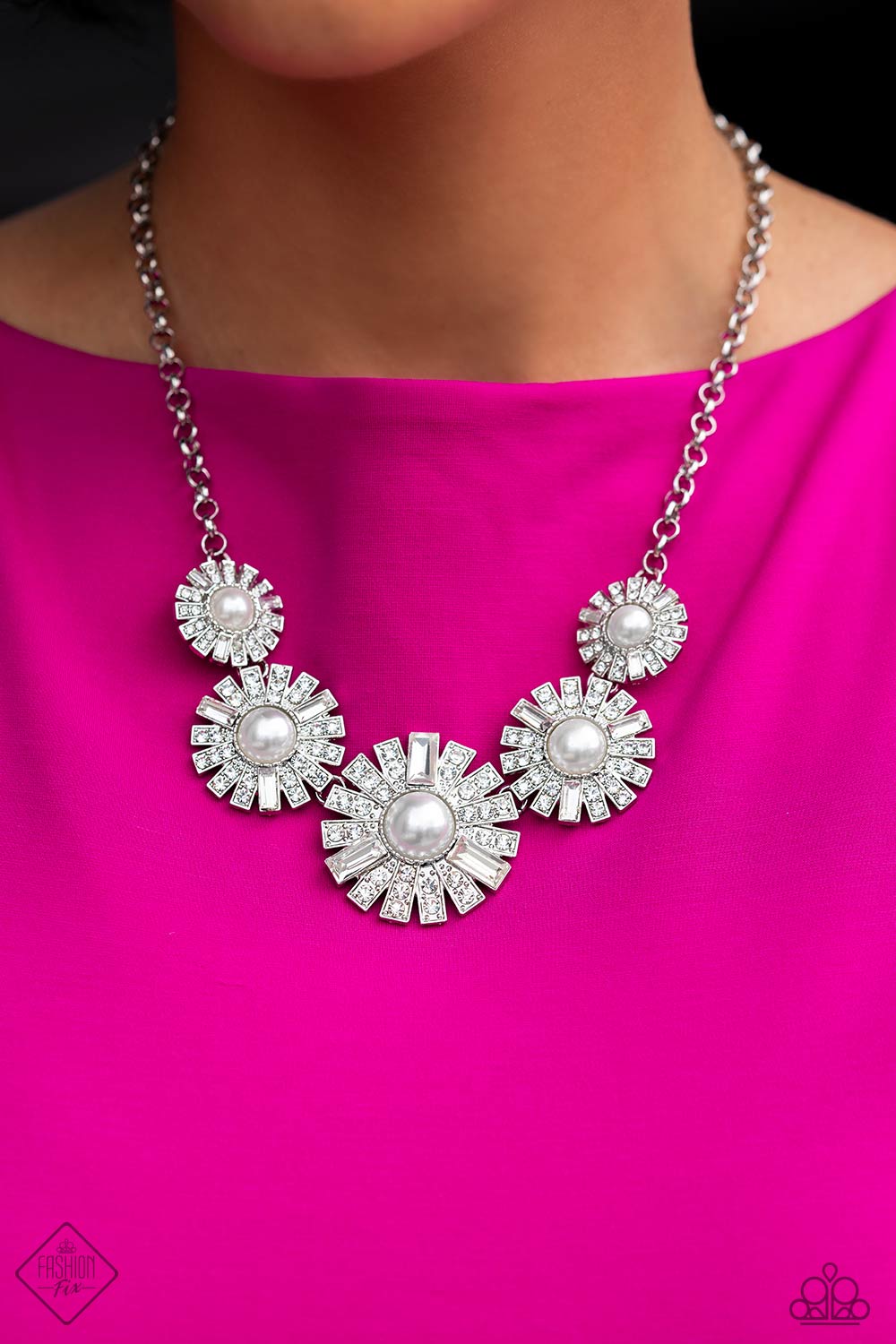 Gatsby Gallery Paparazzi Accessories Necklace with Earrings