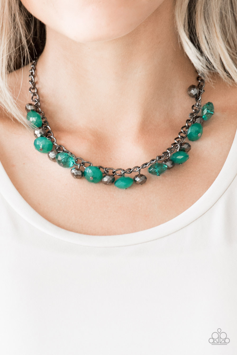 Runway Rebel Paparazzi Accessories Necklace with Earrings