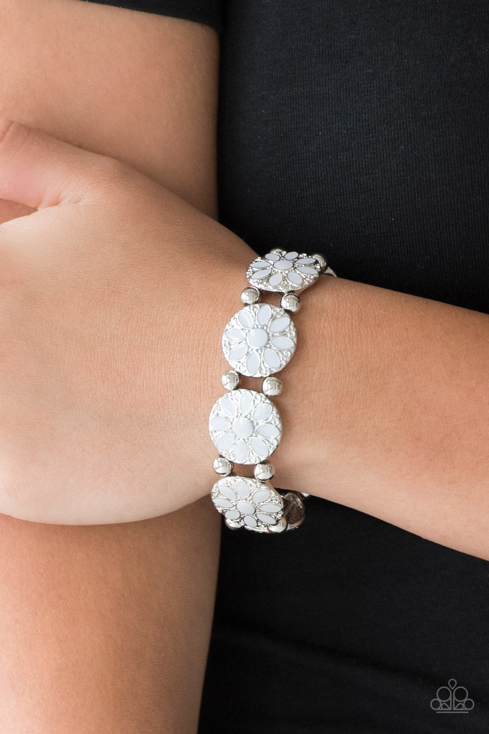 Dancing Dahilas Paparazzi Accessories Bracelet