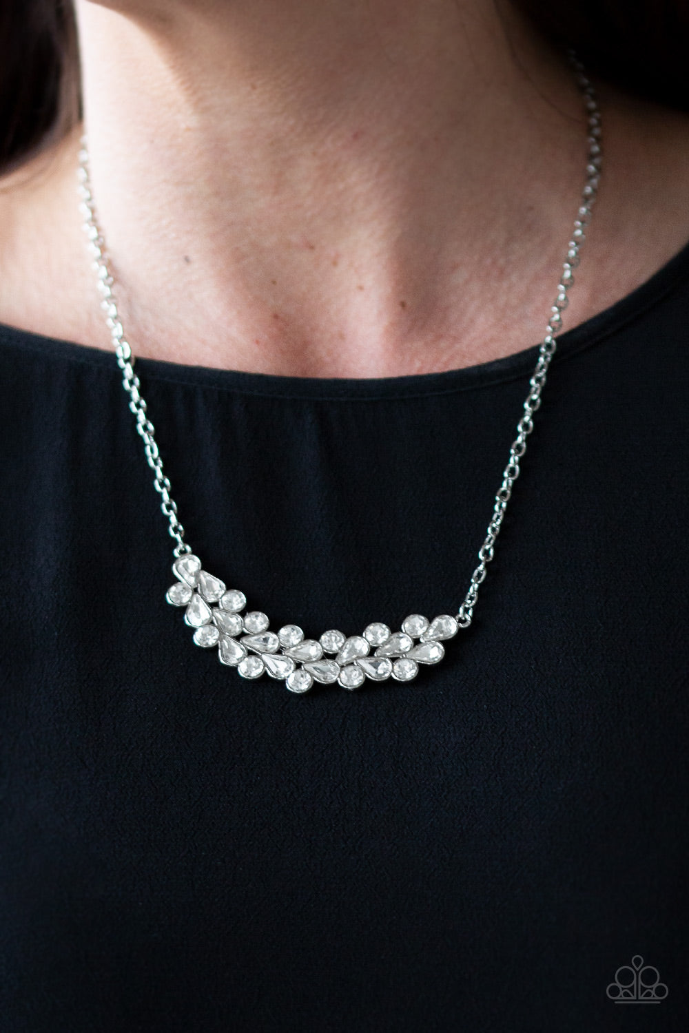 Special Treatment Paparazzi Accessories Necklace with Earrings