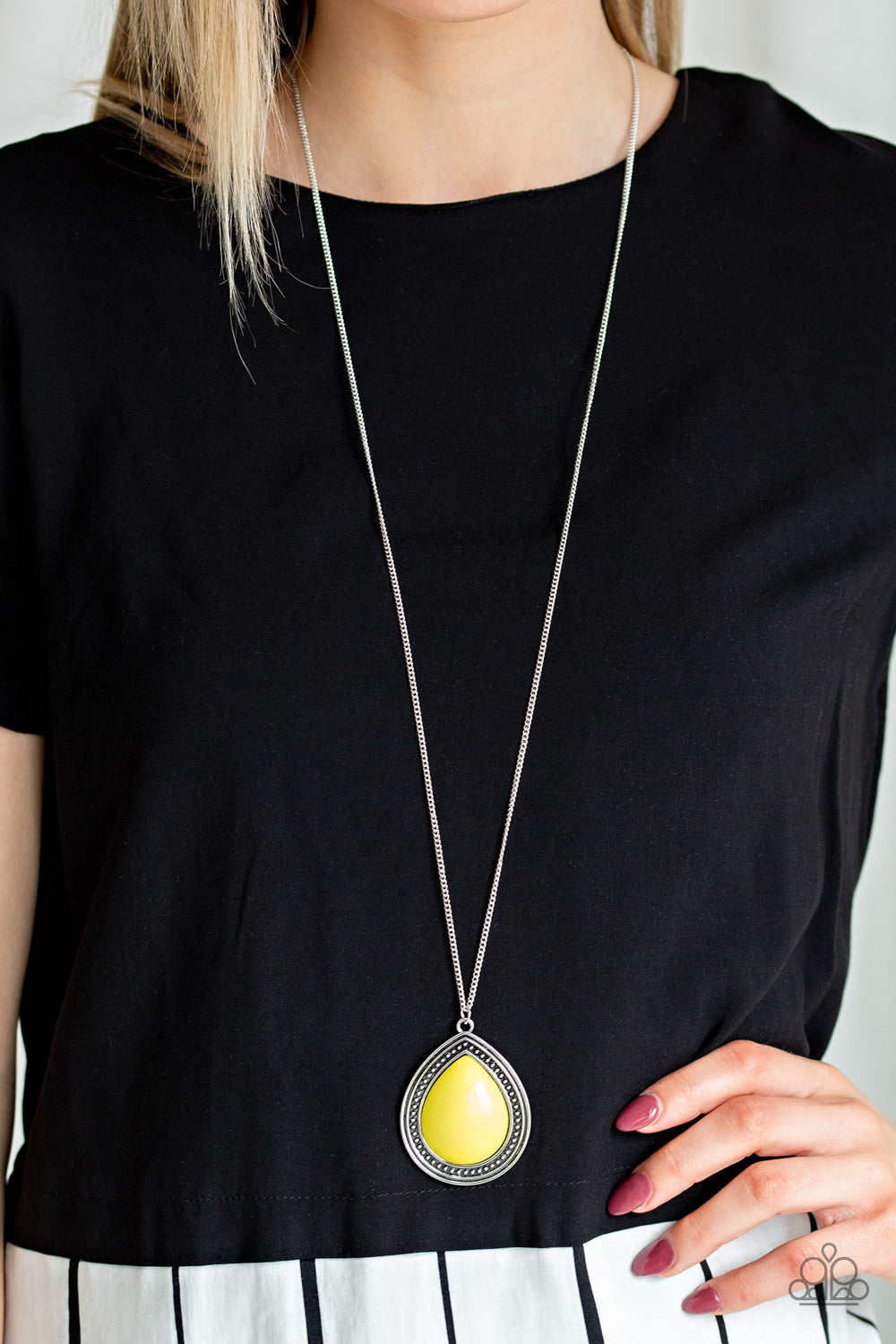 Chroma Courage Paparazzi Accessories Necklace with Earrings