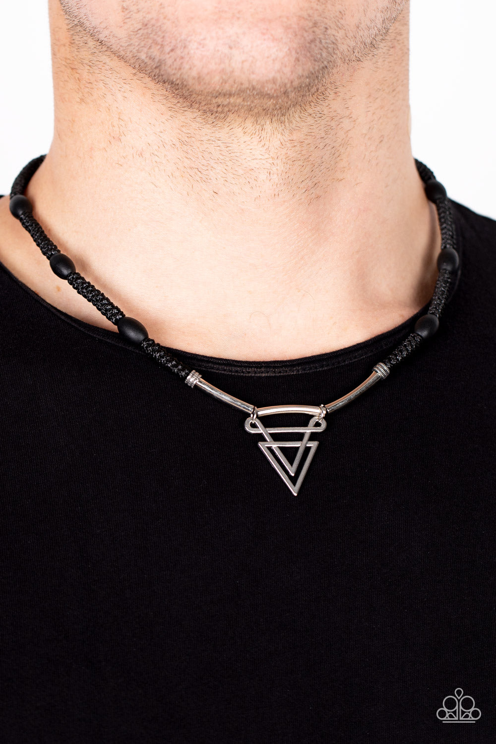 Arrowed Admiral Paparazzi Accessories Necklace Black
