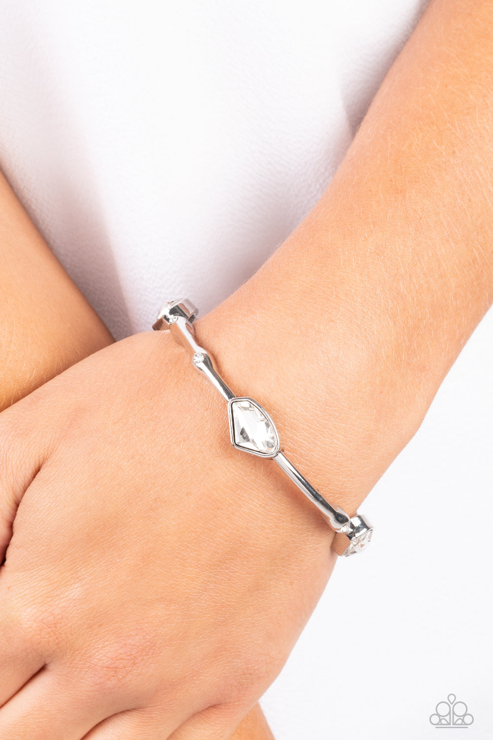 Chiseled Craze Paparazzi Accessories Bracelet White