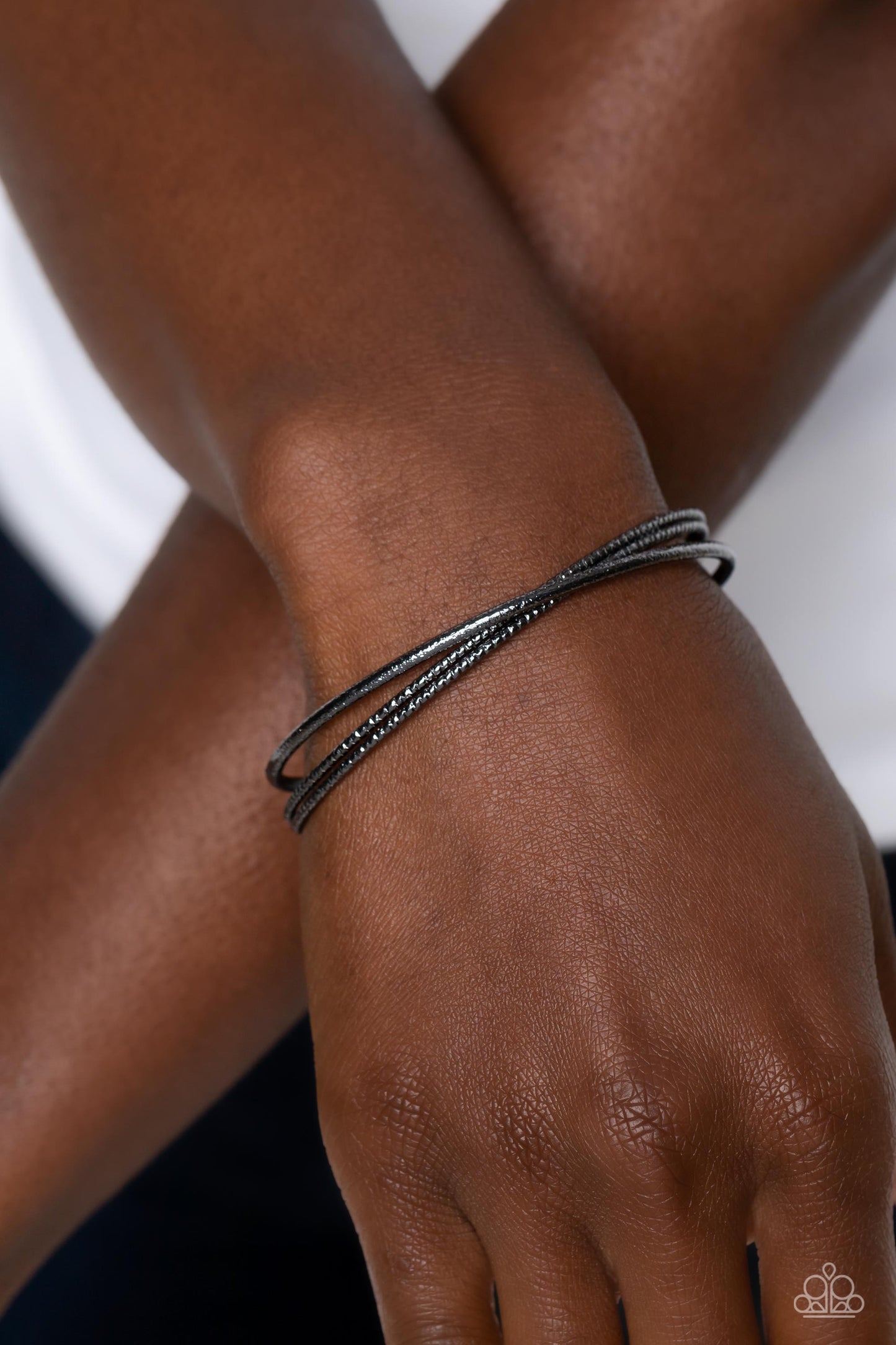 Coachella Curls Paparazzi Accessories Bracelet - Black