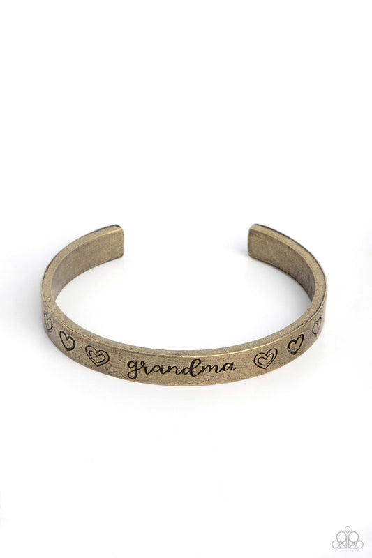 A Grandmothers Love – Brass | Paparazzi Bracelet
