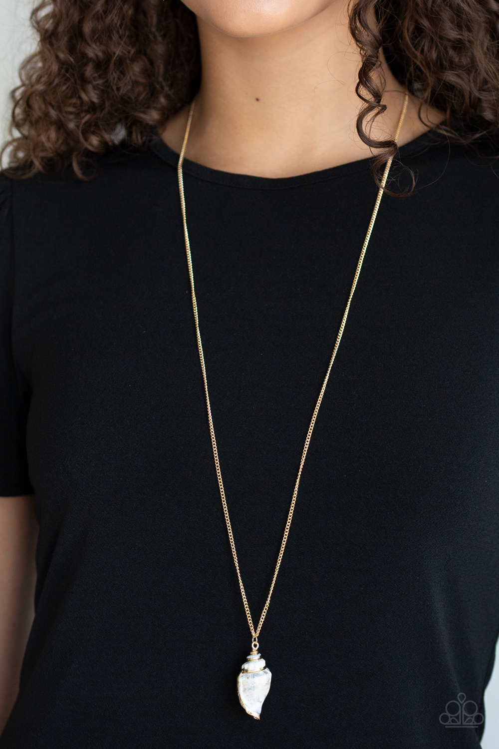 Breaking Out of My Shell Accessories Necklace with Earrings