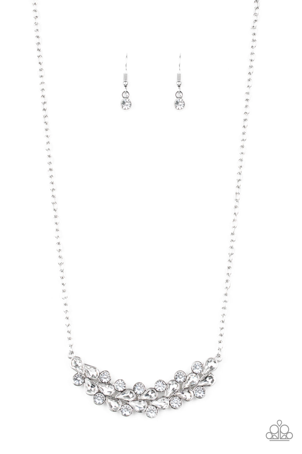 Special Treatment Paparazzi Accessories Necklace with Earrings