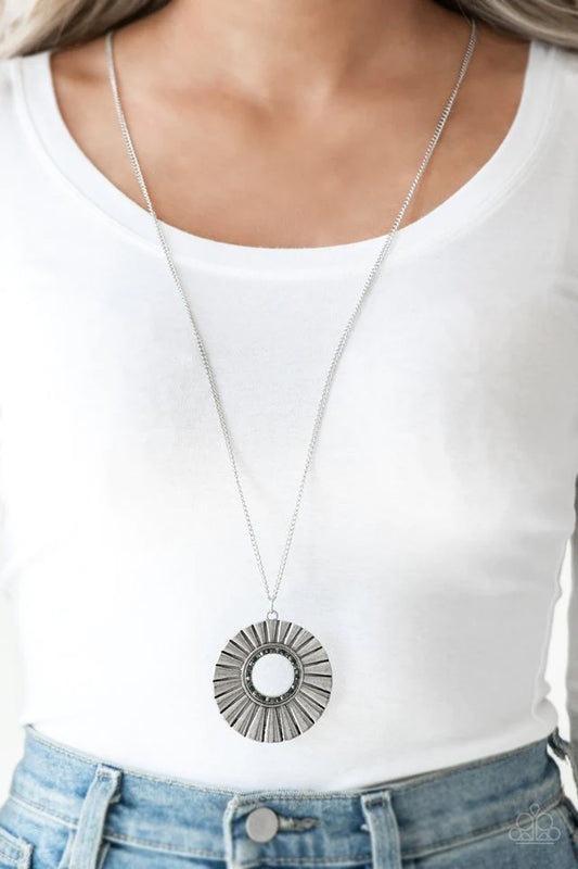 Chicly Centered Paparazzi Accessories Necklace with Earrings