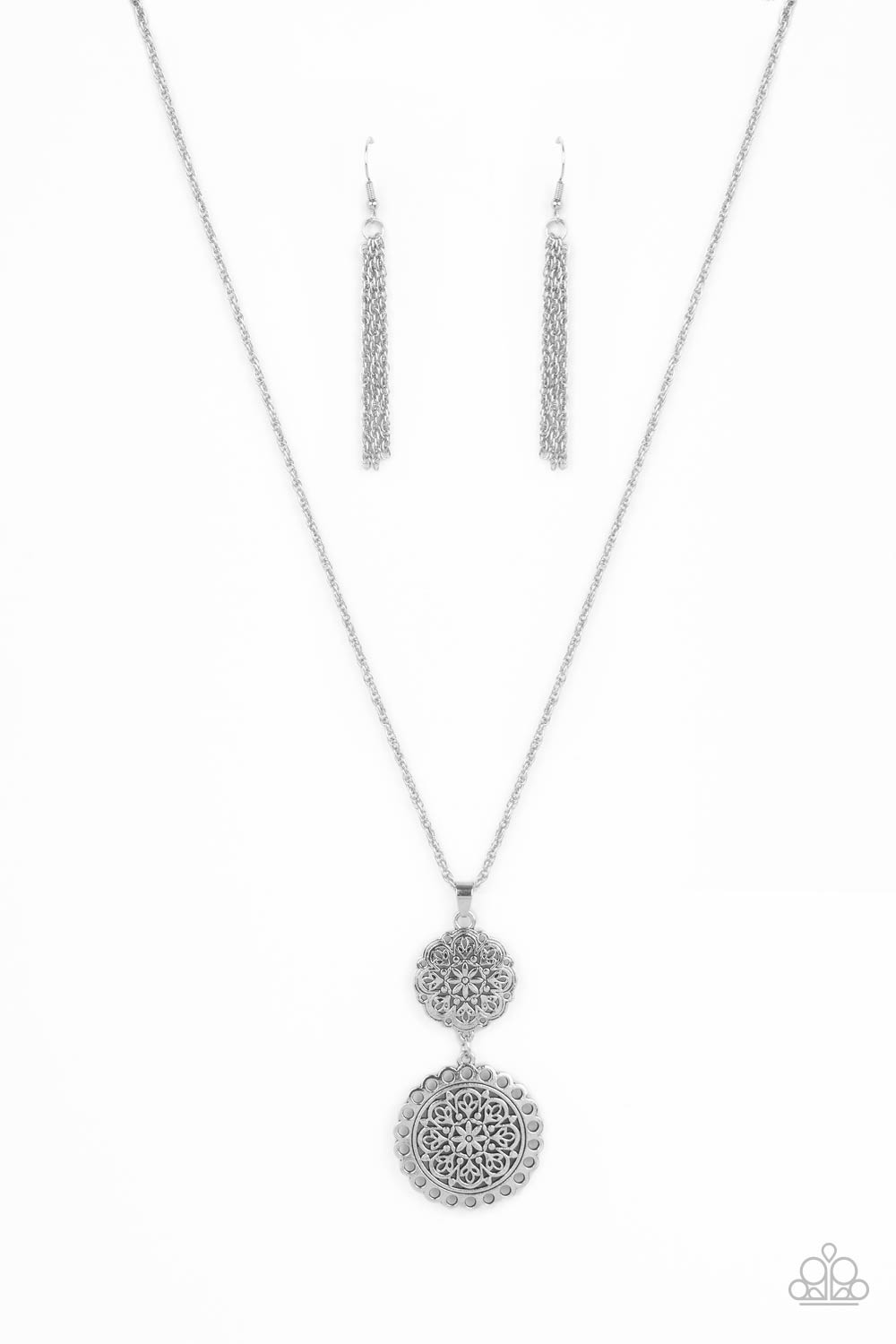 Meet Me At The Garden Gate Paparazzi Accessories Paparazzi Accessories Necklace with Earrings - Silver